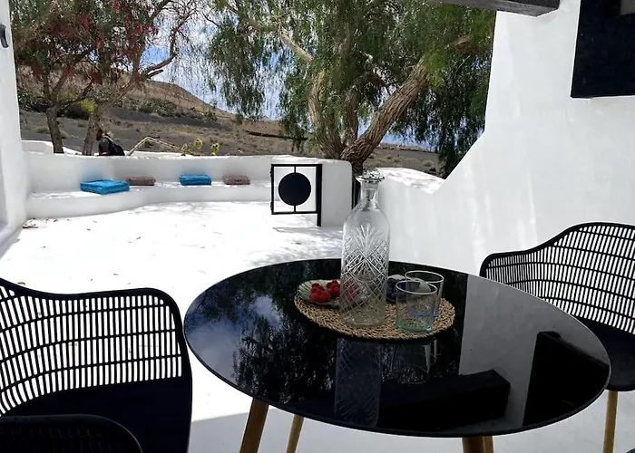 Cosy Finca, Sea Views, Jacuzzi La Asomada (Lanzarote)