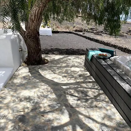 Dom wakacyjny Cosy Finca, Sea Views, Jacuzzi