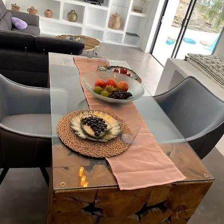 Дом отдыха Cosy Finca, Sea Views, Jacuzzi