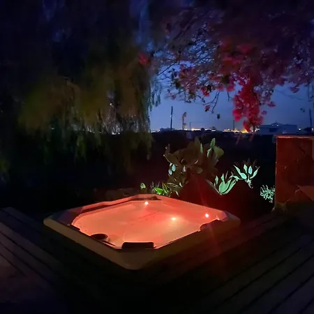 Cosy Finca, Sea Views, Jacuzzi * Ла-Асомада